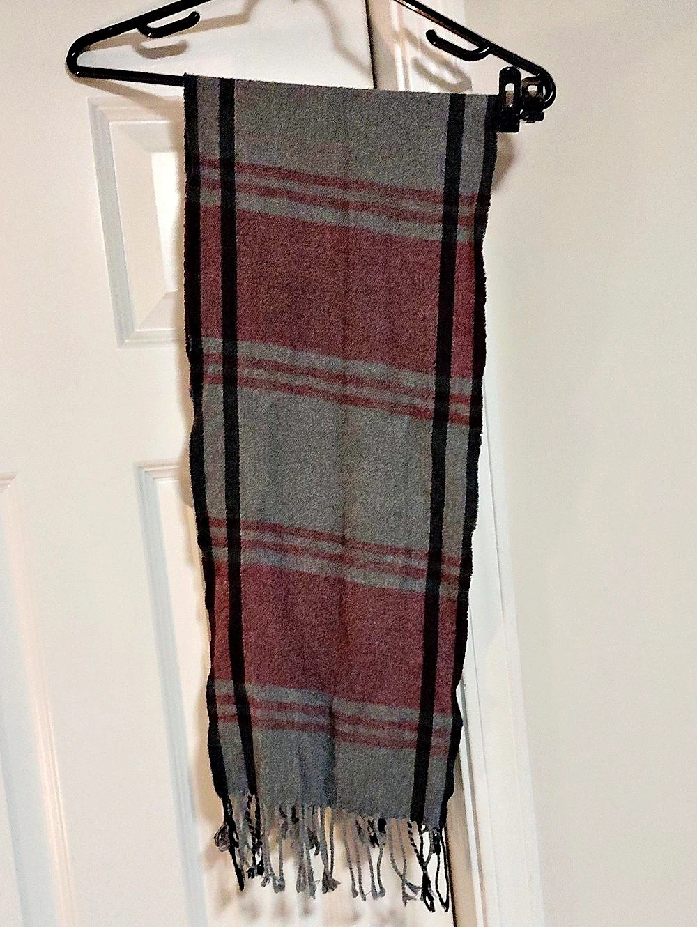 Plaid Scarf in Gray & Burgundy Like New
